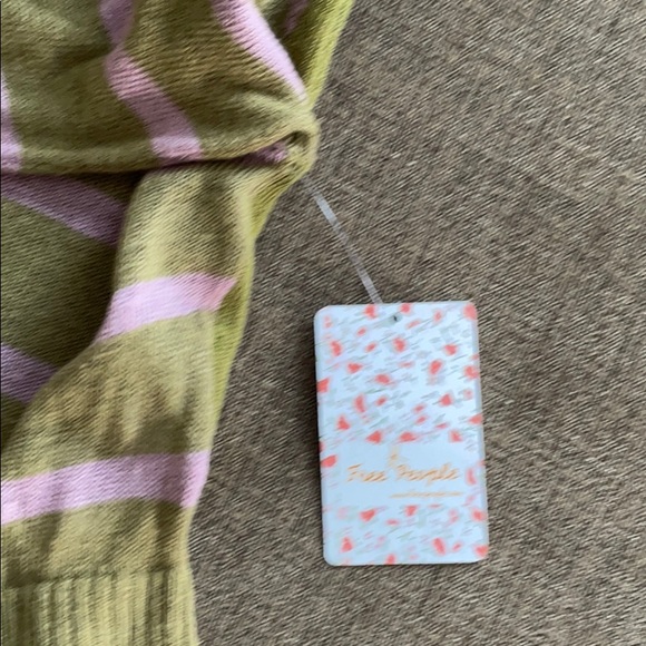 Sweater - Picture 3 of 4